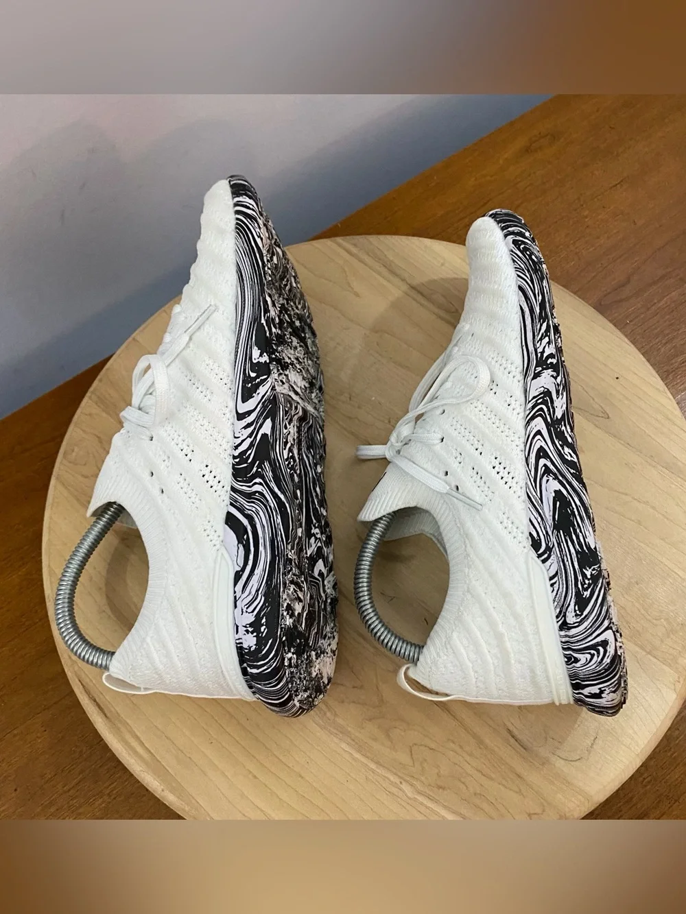 APL TechLoom Wave Logo Print Sneakers Shoe White Black Marble Women’s 9 Athletic